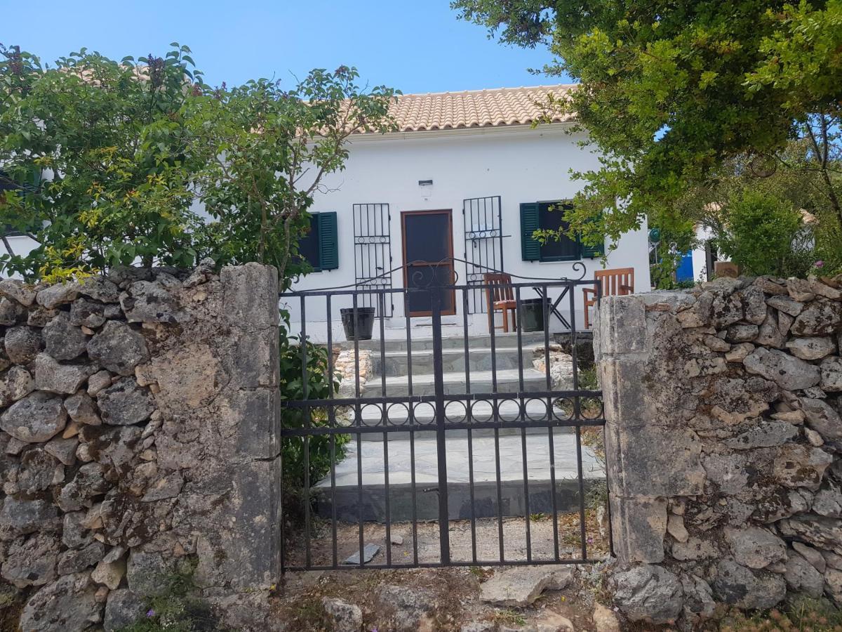 Dorinda Daire Agia Marina  Dış mekan fotoğraf
